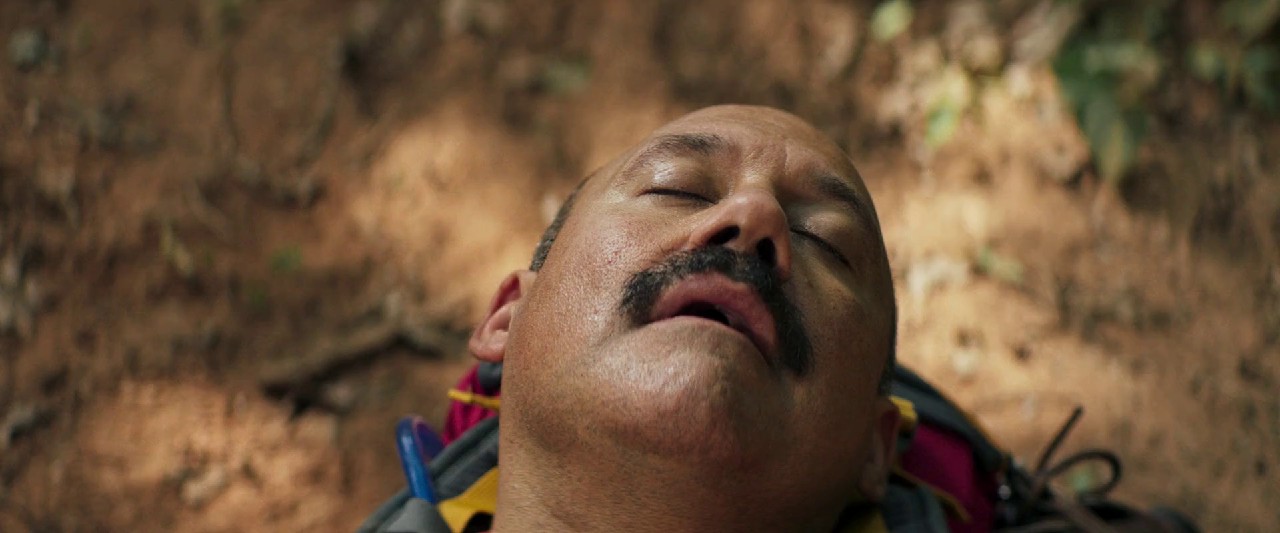 Family Camp (2022) WEBRip Hindi + English 1080p x264 AVC HE-AAC 5.1 ESub.mkv.0002